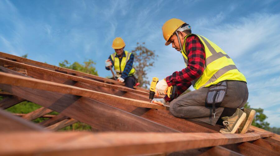 Professional gutter cleaning in Wewahitchka, FL
